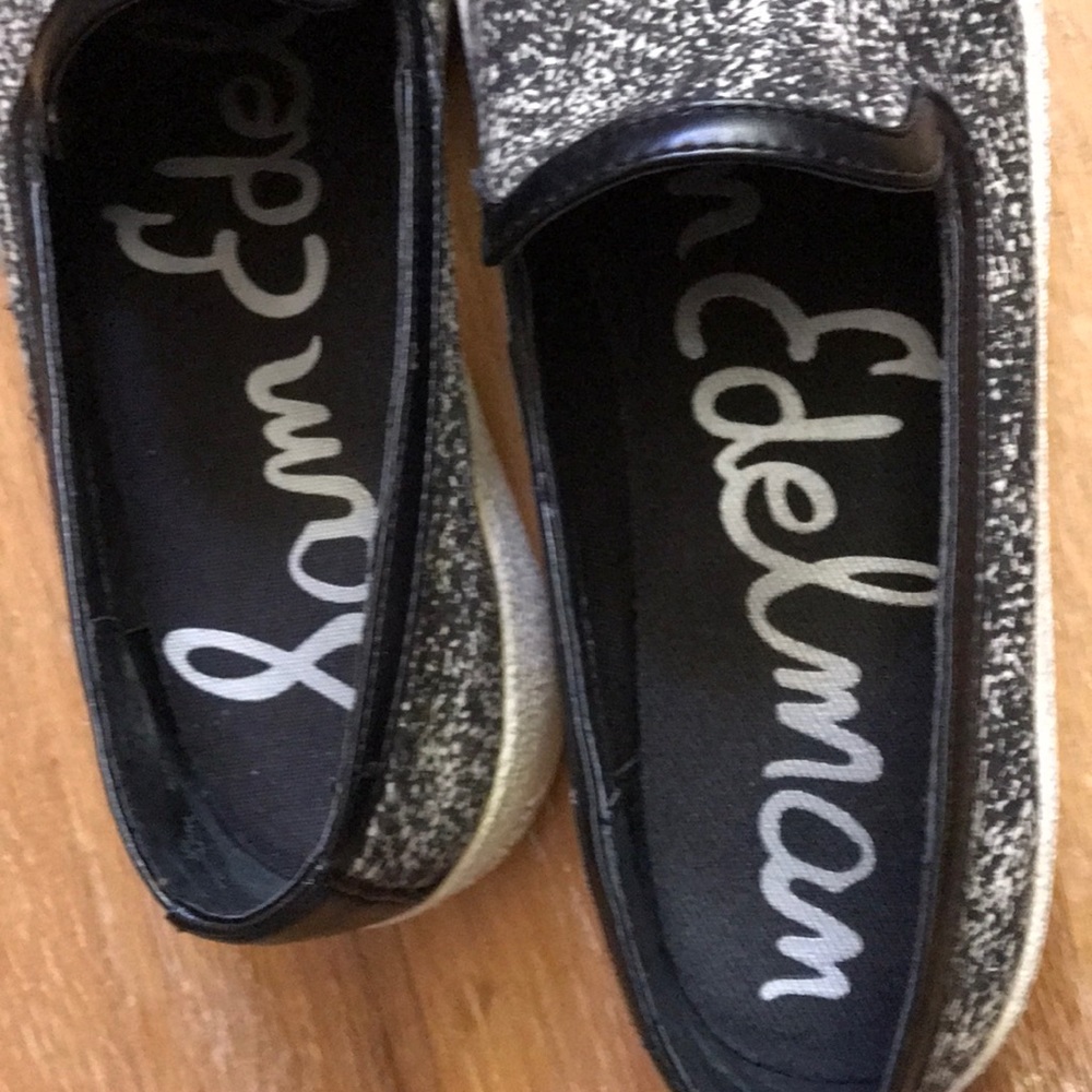 Slip ons - Picture 3 of 3